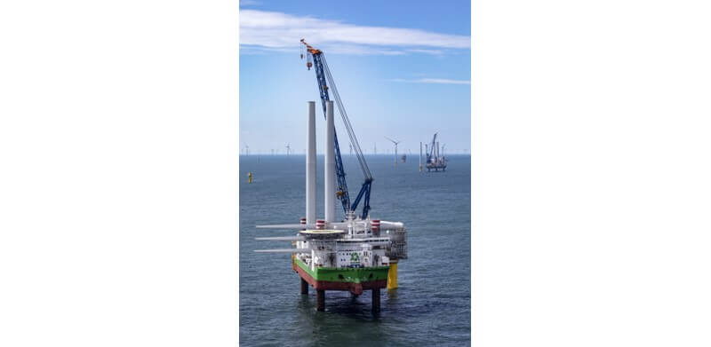 De hefschepen Sea Installer en Sea Challenger hebben in Borssele I en II installatiewerk uitgevoerd. (Foto: DEME)